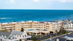 Sea La Vie - Oceanview Condo with Pool