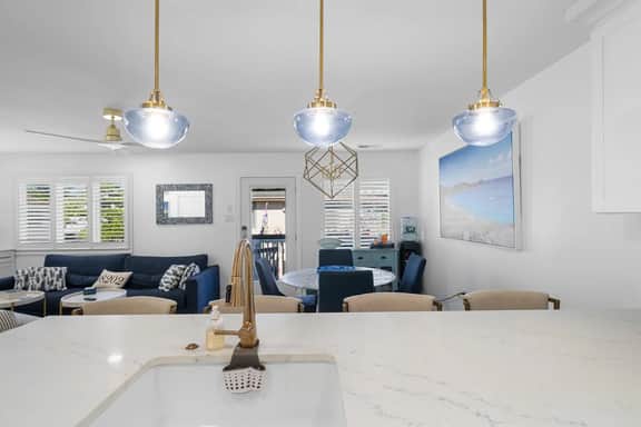 Block from the Beach – Pristine Avalon Condo Just One Block from the Beach! - Image 5