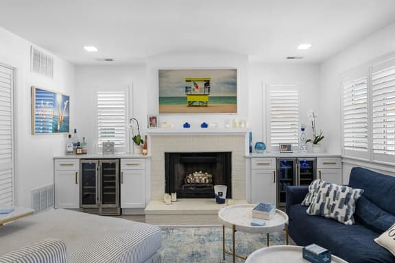 Block from the Beach – Pristine Avalon Condo Just One Block from the Beach! - Image 1